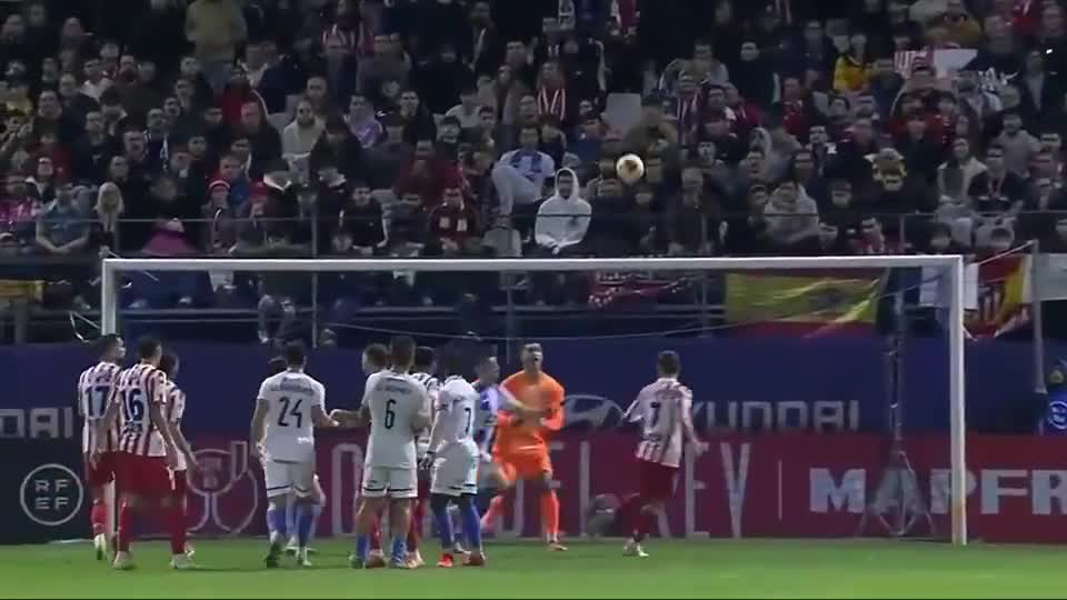 足球世界杯亚洲区预选赛关键比赛回顾（世界杯亚洲区预选赛焦点战综述）