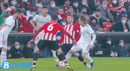 维尔茨数据：4次射门制造对方1次乌龙球，送3次关键传球（维尔茨表现：4次射门造成1粒乌龙，送出3次关键传球）