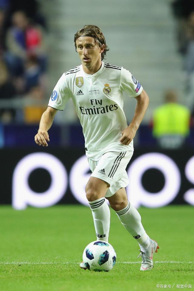 让哈兰德“歇一歇”！昔日MVP走回正轨，他应当接过曼城领军大旗（让哈兰德暂歇！昔日MVP找回状态，该他扛起曼城大旗）