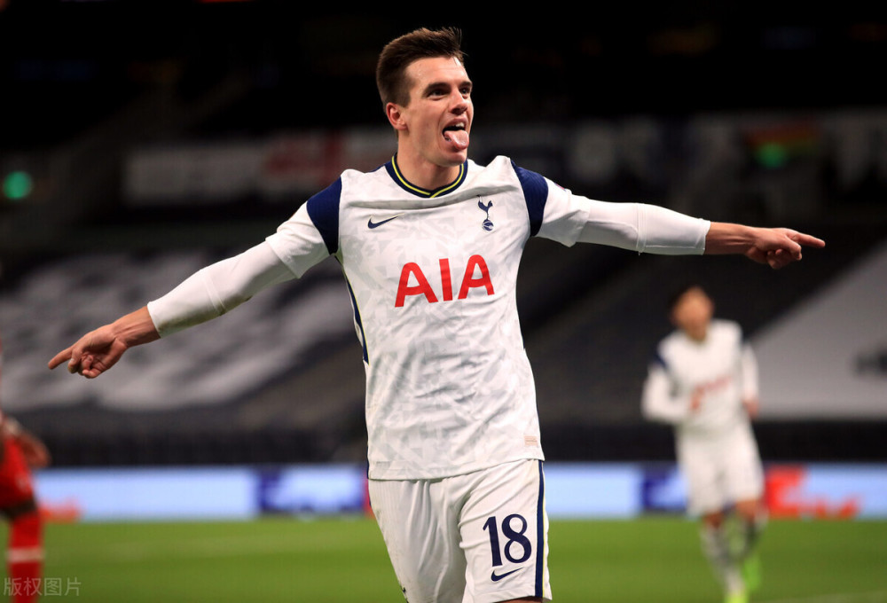 大魔王也来了！张怡宁现场观战（张怡宁亲临现场观赛，“大魔王”到场助阵）