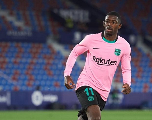 大卫·席尔瓦揭秘：为何未能身披巴萨战袍，曼城才是他职业生涯的最佳选择（大卫·席尔瓦坦言：与巴萨擦肩的原因，加盟曼城是我生涯最佳选择）